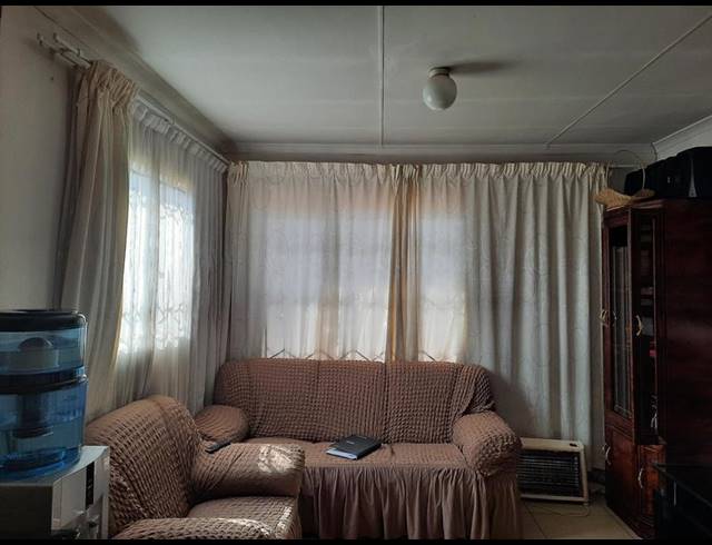 2 BEDROOM HOUSE FOR SALE IN PALM SPRINGS